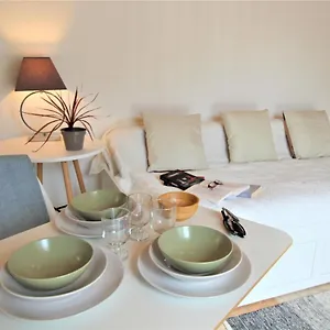 https://les-bastidons-de-lisle-le-saumane.fr-provencehotel.com