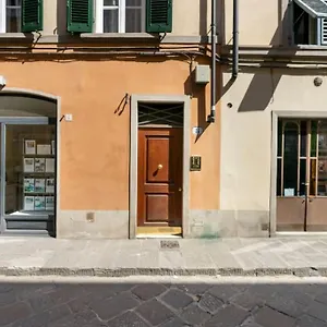 home-in-san-niccolo-historic-centre.it-tuscanyhotel.com/